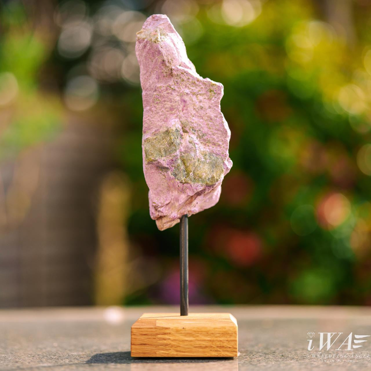 Stitchtite Crystal Rough for home or office space